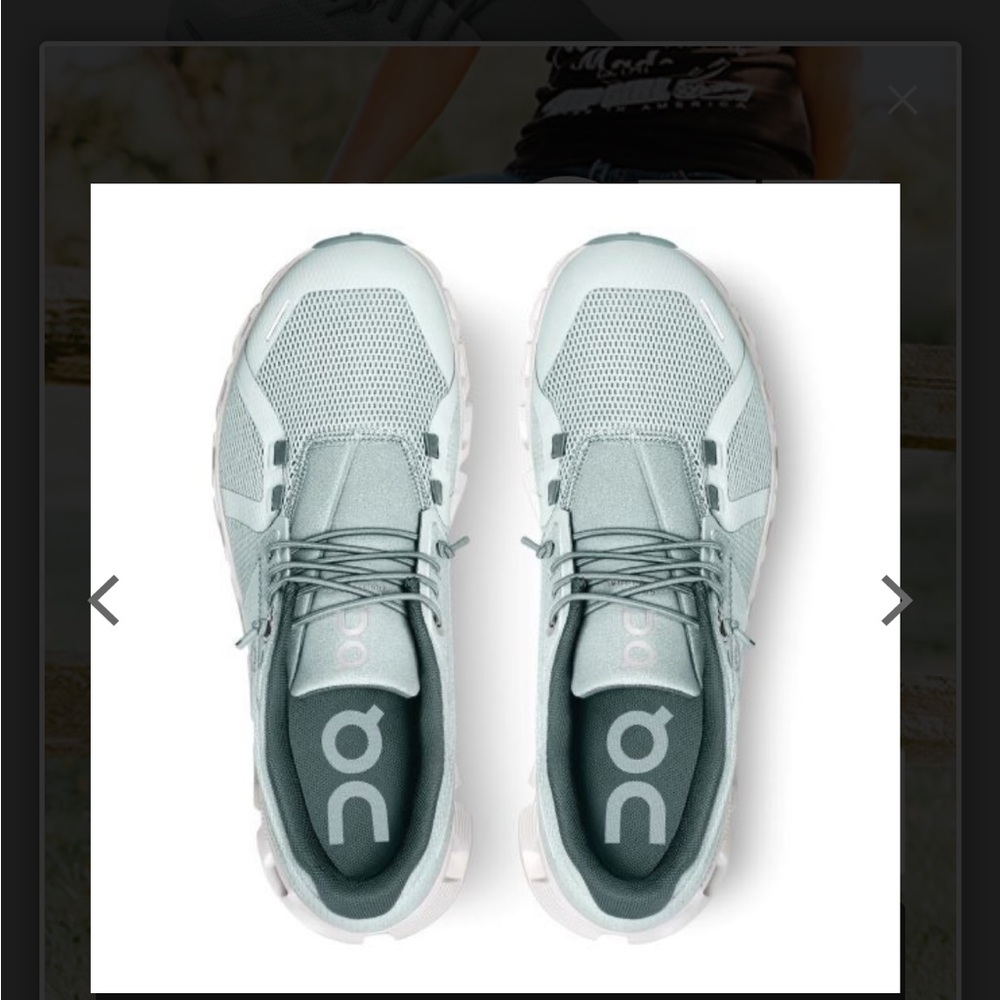 Women’s on clouds size 9.